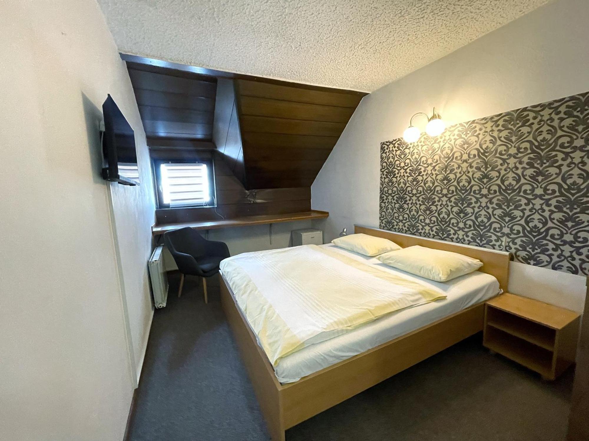 Reich Motel Веленье Экстерьер фото