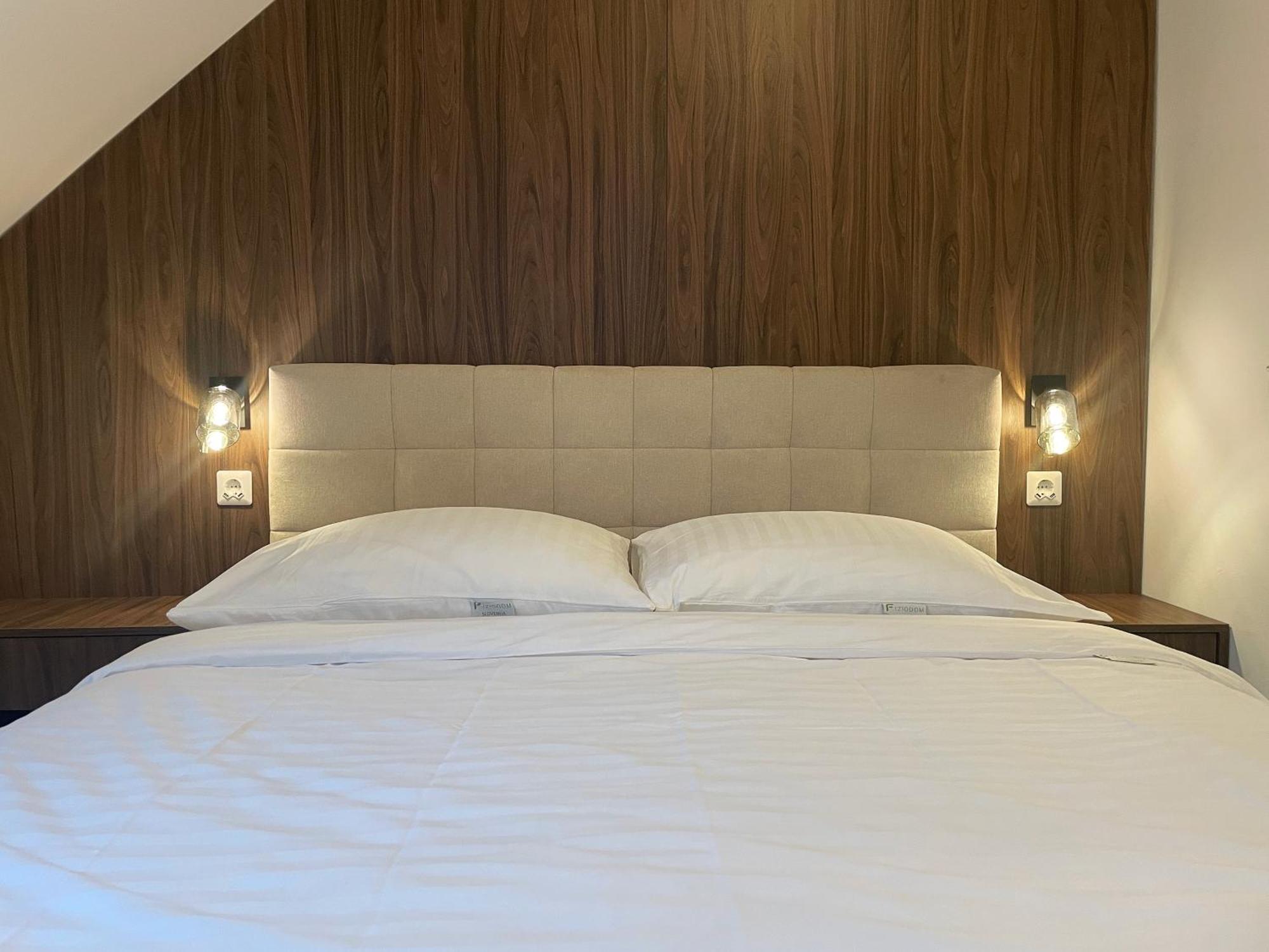 Reich Motel Веленье Экстерьер фото