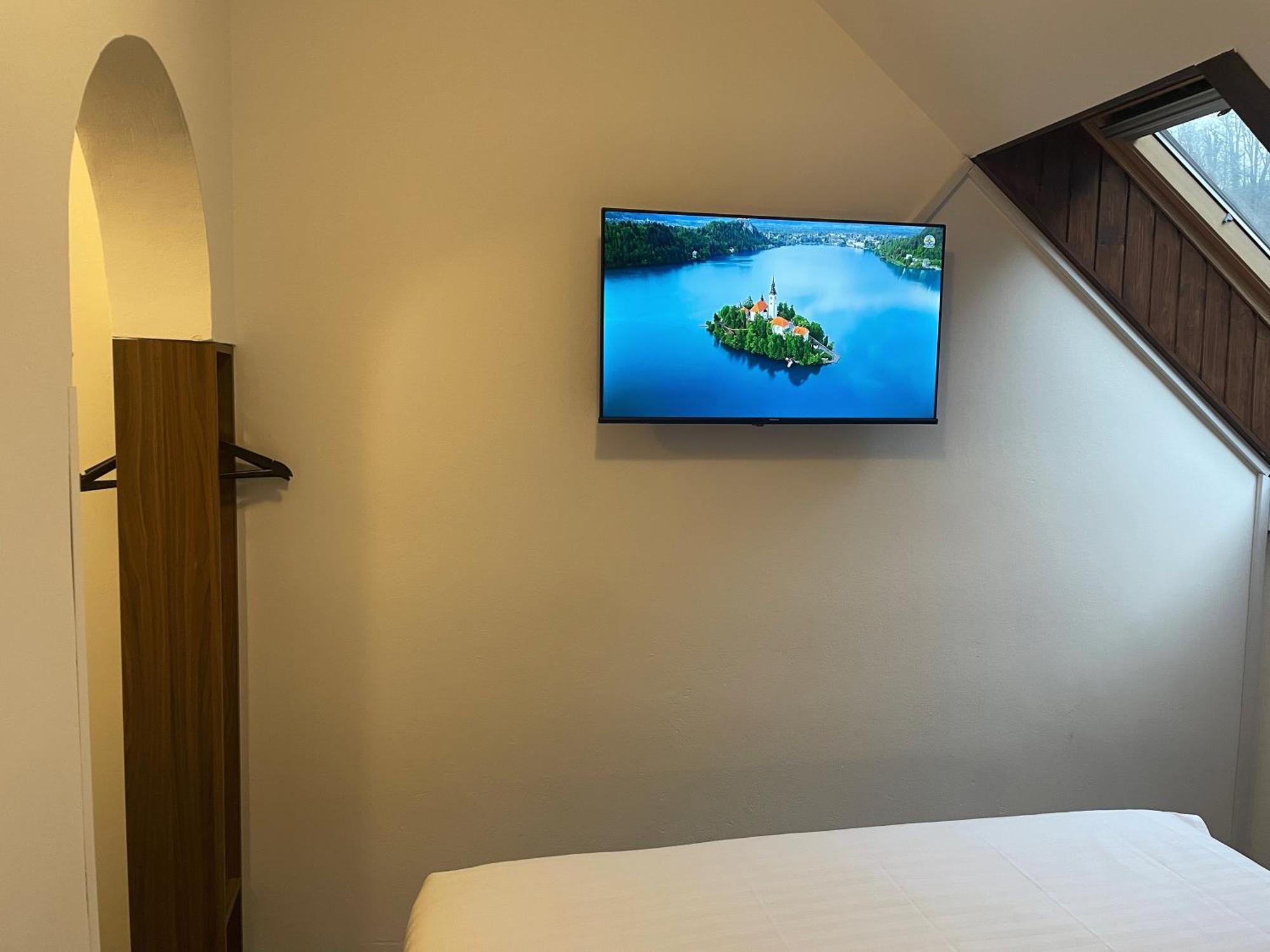 Reich Motel Веленье Экстерьер фото