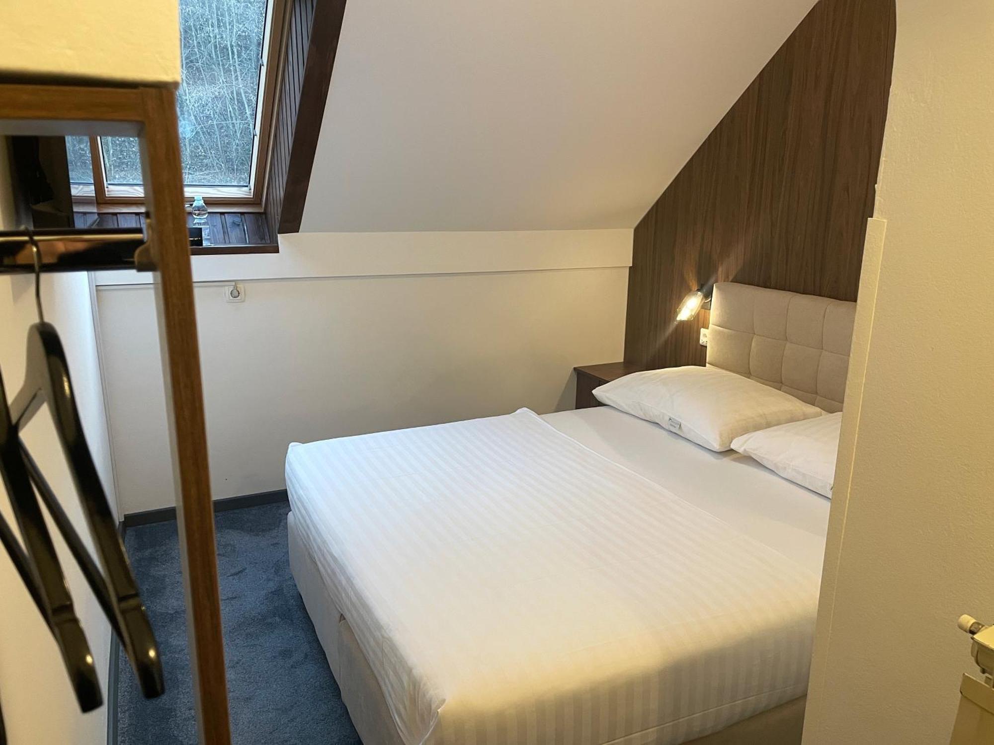 Reich Motel Веленье Экстерьер фото
