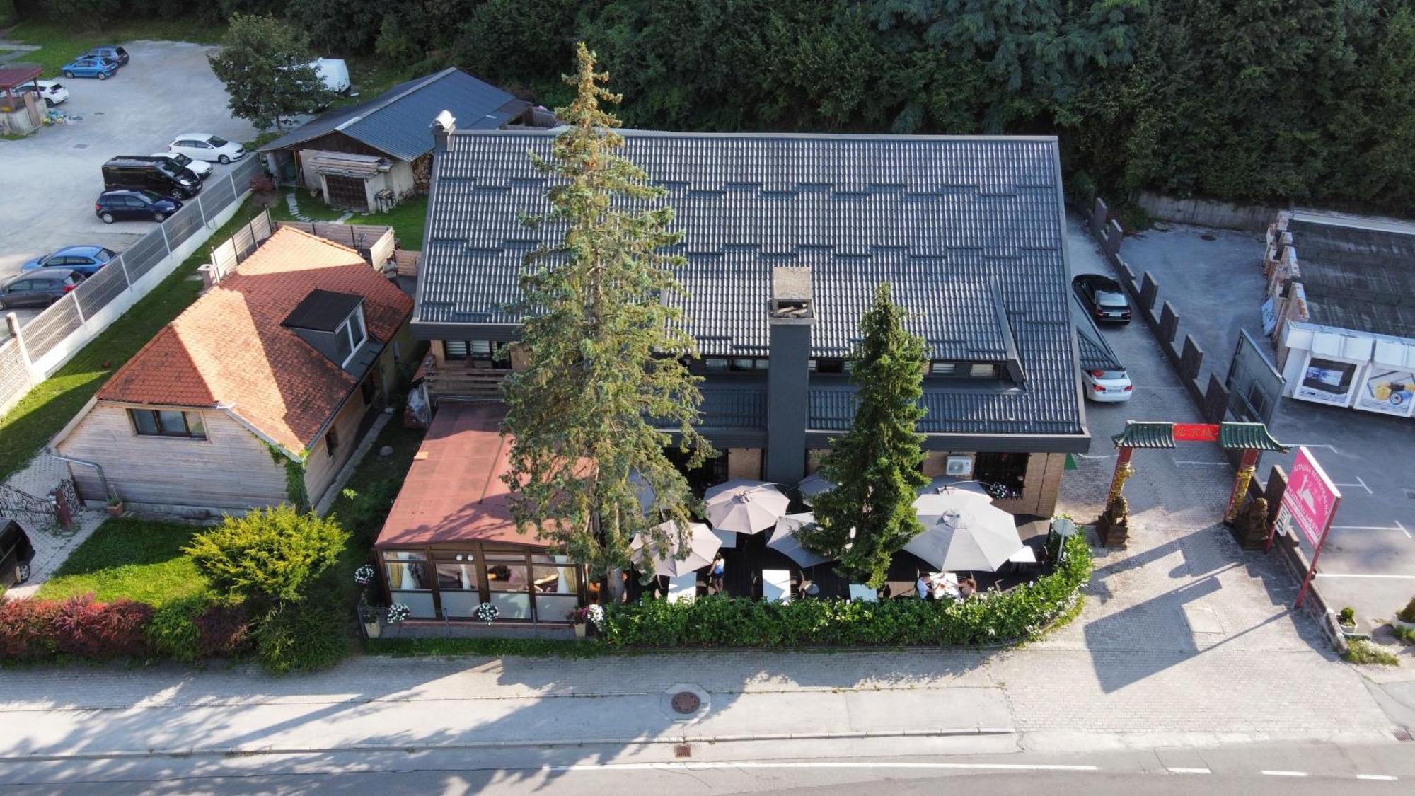 Reich Motel Веленье Экстерьер фото