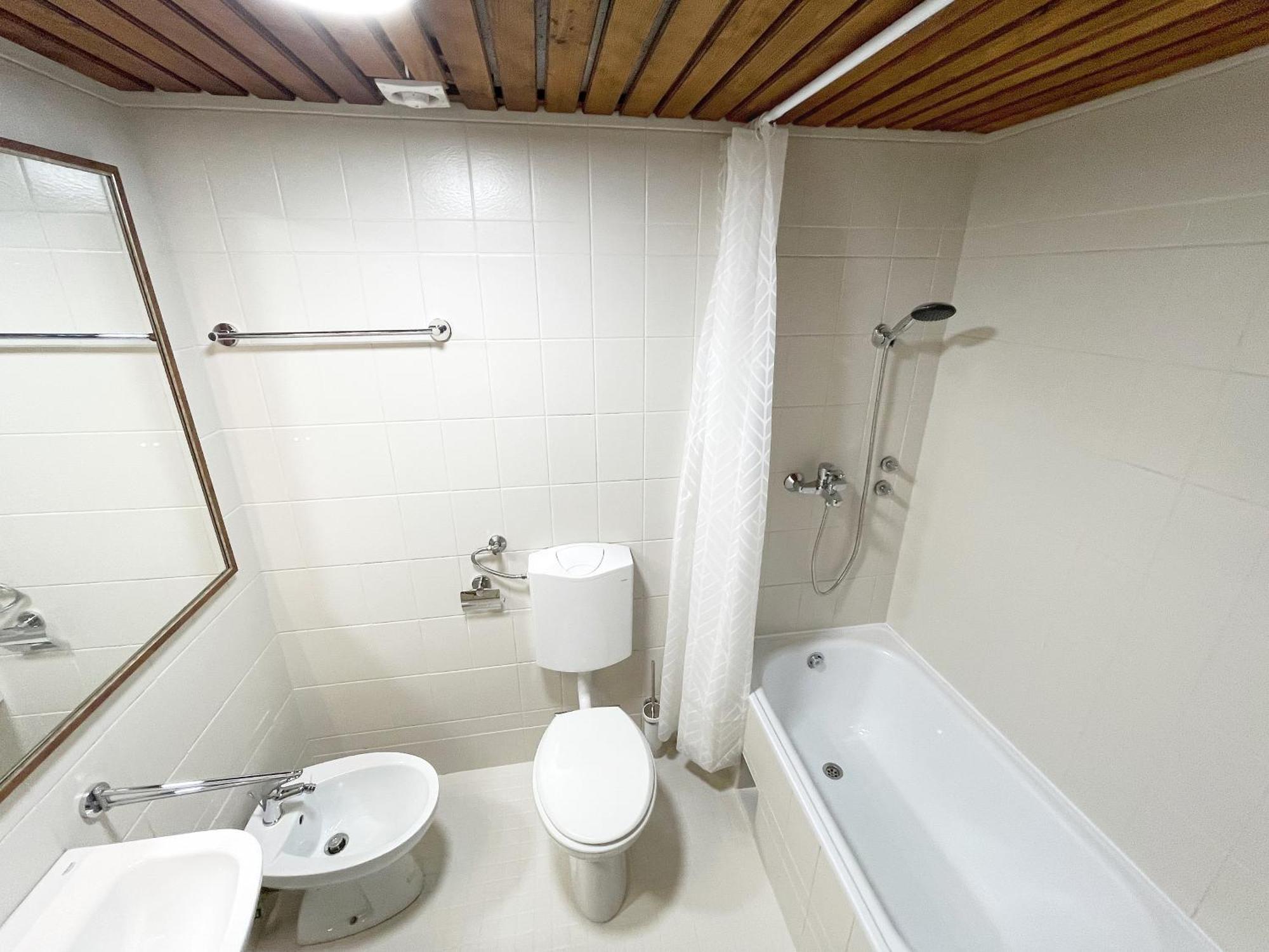 Reich Motel Веленье Экстерьер фото